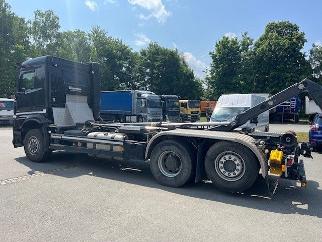 Mercedes-Benz Arocs 5 2651 HD Mit Meiller Abrollkipper - Мултилифт с кука камион: снимка 5 Mercedes-Benz Arocs 5 2651 HD Mit Meiller Abrollkipper - Мултилифт с кука камион: снимка 5