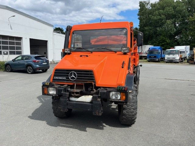 Mercedes-Benz Unimog 418/10 Winterdienst2000 - Самосвал камион: снимка 1 Mercedes-Benz Unimog 418/10 Winterdienst2000 - Самосвал камион: снимка 1