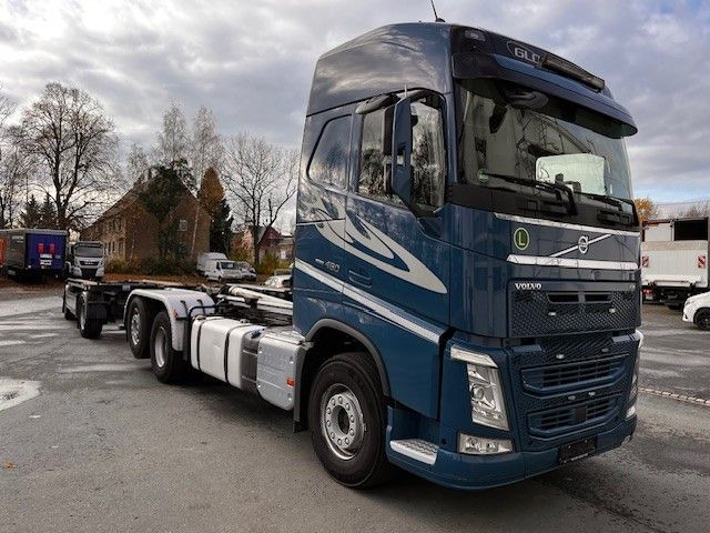 Volvo FH 460 Globetrotter Meiller Abrollkipper - Мултилифт с кука камион: снимка 1 Volvo FH 460 Globetrotter Meiller Abrollkipper - Мултилифт с кука камион: снимка 1