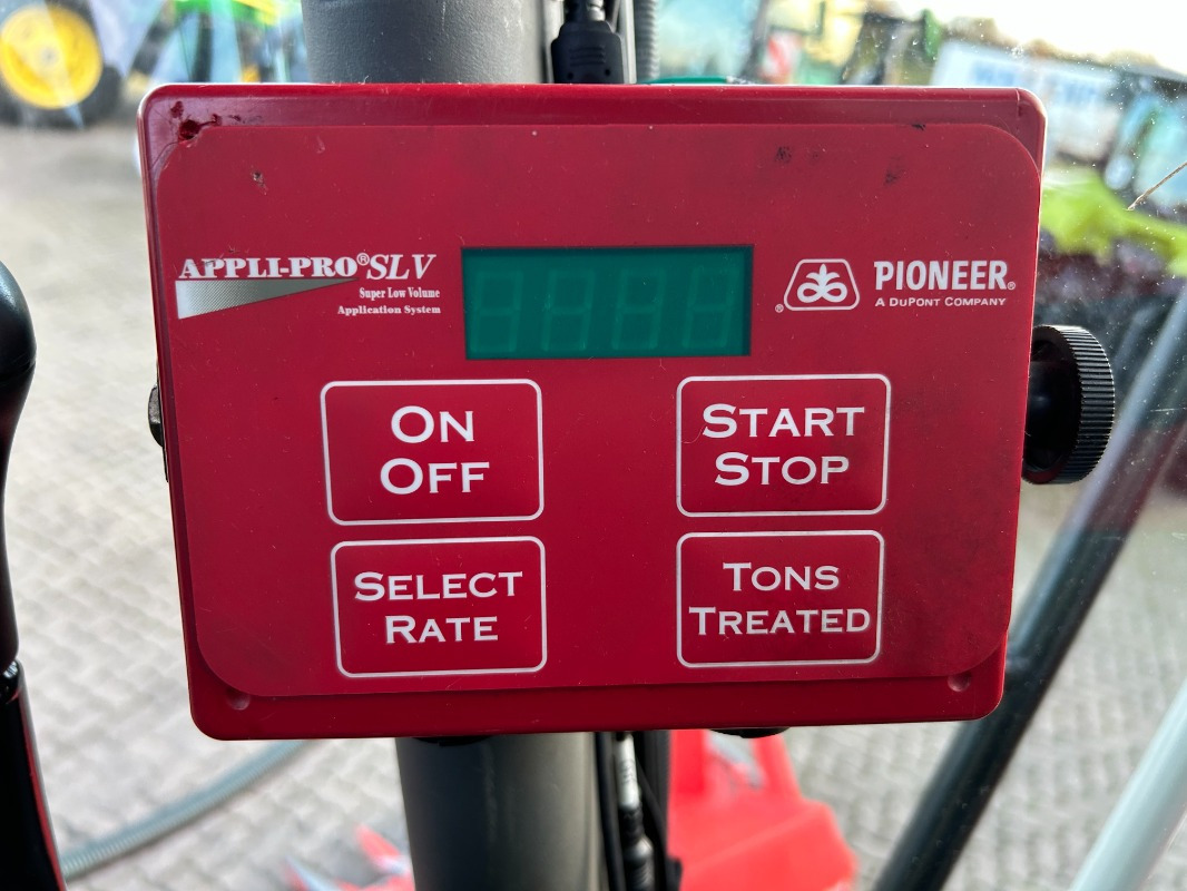 CLAAS Jaguar 890 mit Kemper 360 und PU - Комбайн: снимка 4 CLAAS Jaguar 890 mit Kemper 360 und PU - Комбайн: снимка 4