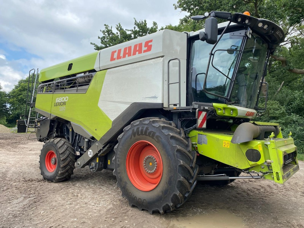 CLAAS Lexion 6800 mit Vario 930 Schneidwerk - Зърнокомбайн: снимка 1 CLAAS Lexion 6800 mit Vario 930 Schneidwerk - Зърнокомбайн: снимка 1