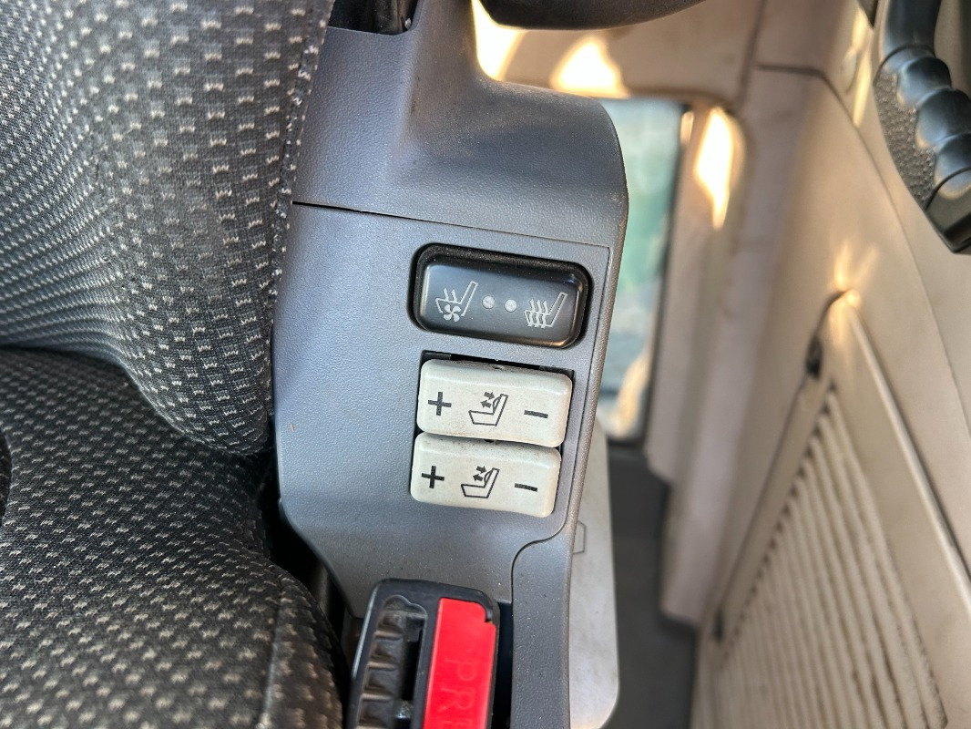 Fendt 826 Vario ProfiPlus - Трактор: снимка 4 Fendt 826 Vario ProfiPlus - Трактор: снимка 4