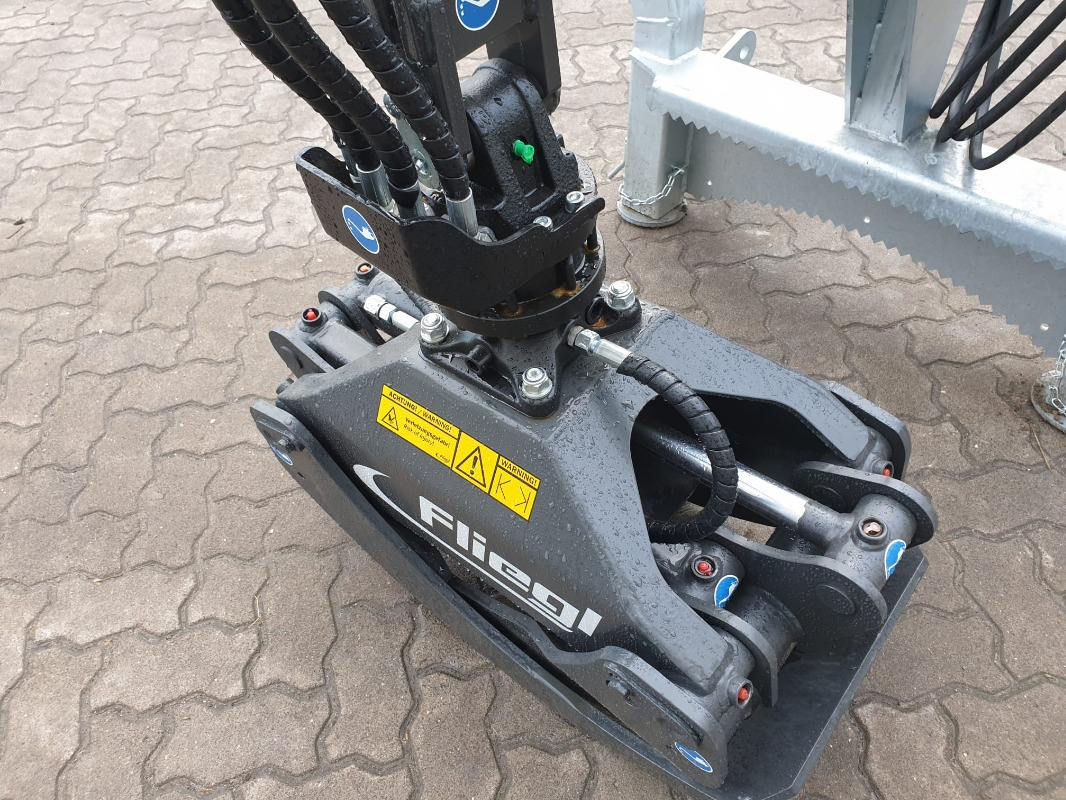 Fliegl RZ 185 COMBI PLUS - Горска техника: снимка 4 Fliegl RZ 185 COMBI PLUS - Горска техника: снимка 4