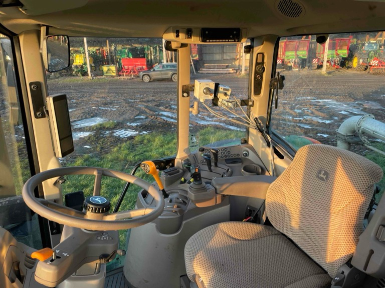 John Deere 6175M - Трактор: снимка 3 John Deere 6175M - Трактор: снимка 3