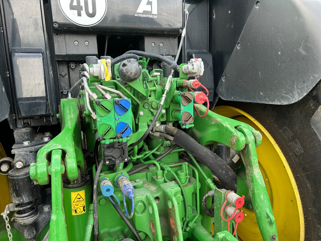 John Deere 6175M - Трактор: снимка 4 John Deere 6175M - Трактор: снимка 4