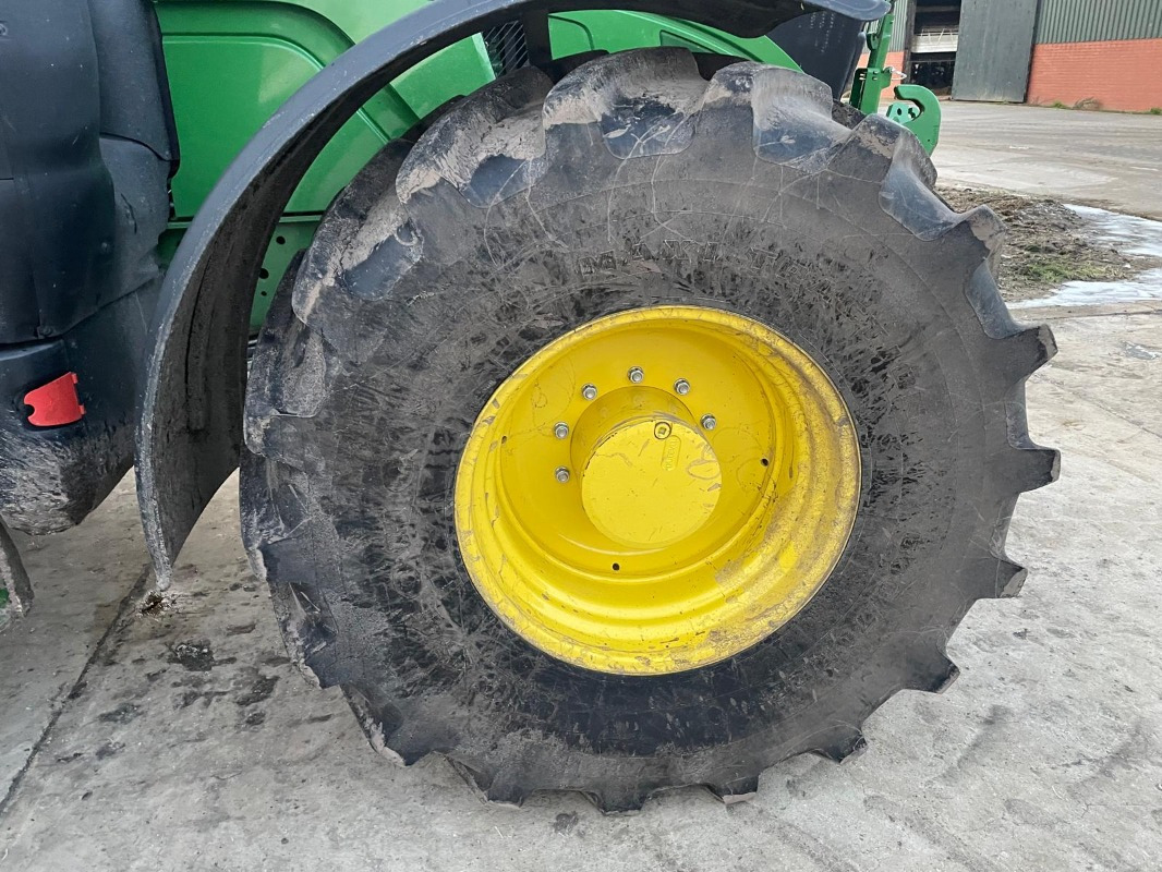 John Deere 6R 175 - Трактор: снимка 5 John Deere 6R 175 - Трактор: снимка 5