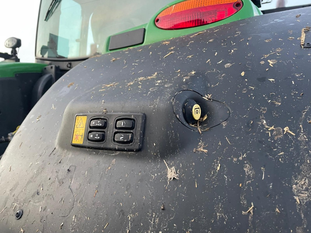 John Deere 6R 175 - Трактор: снимка 3 John Deere 6R 175 - Трактор: снимка 3