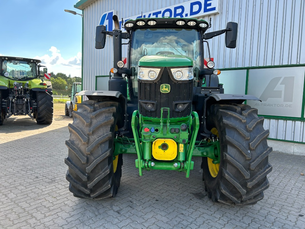 Трактор John Deere 6R 215: снимка 10