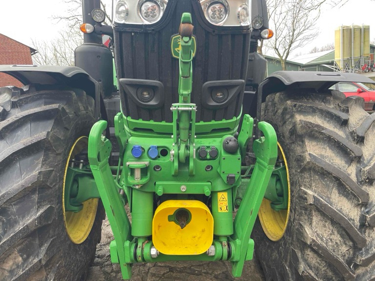 John Deere 6R 250 - Трактор: снимка 4 John Deere 6R 250 - Трактор: снимка 4
