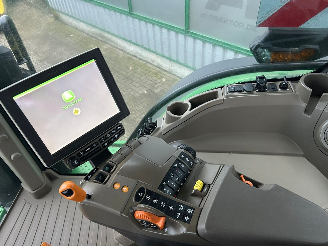 John Deere 7R 330 e23 - Трактор: снимка 4 John Deere 7R 330 e23 - Трактор: снимка 4