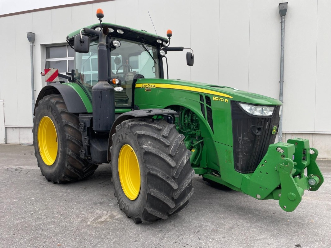 John Deere 8270R - Трактор: снимка 2 John Deere 8270R - Трактор: снимка 2