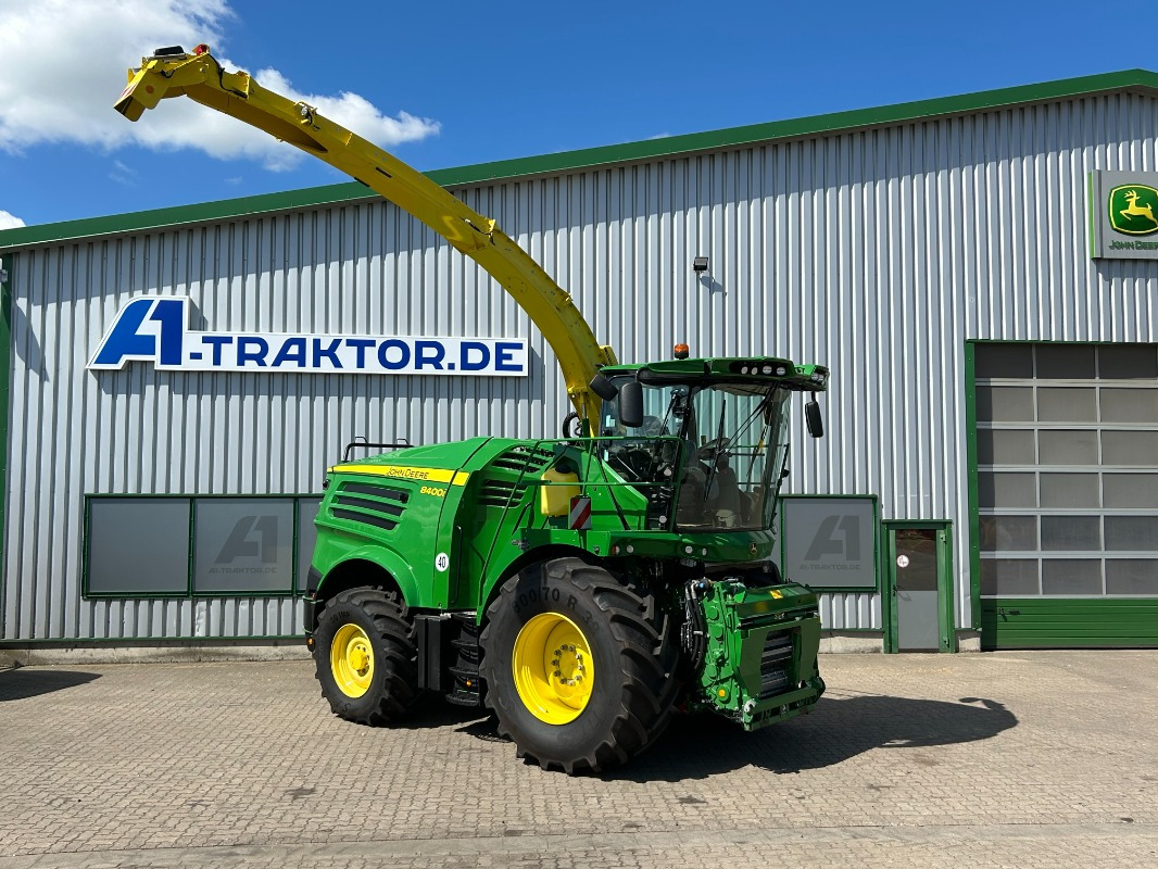 John Deere 8400i PREMIUM USED - Комбайн: снимка 1 John Deere 8400i PREMIUM USED - Комбайн: снимка 1