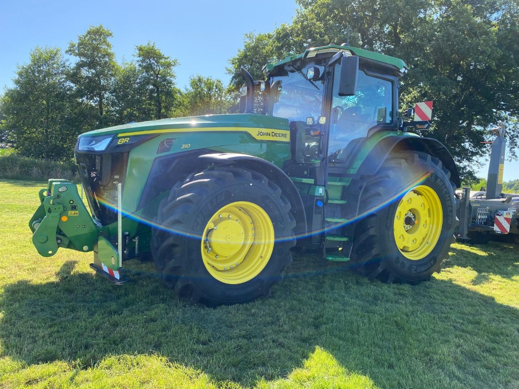 John Deere 8R 310 **Sonderfinanzierung 1,60%** - Трактор: снимка 1 John Deere 8R 310 **Sonderfinanzierung 1,60%** - Трактор: снимка 1