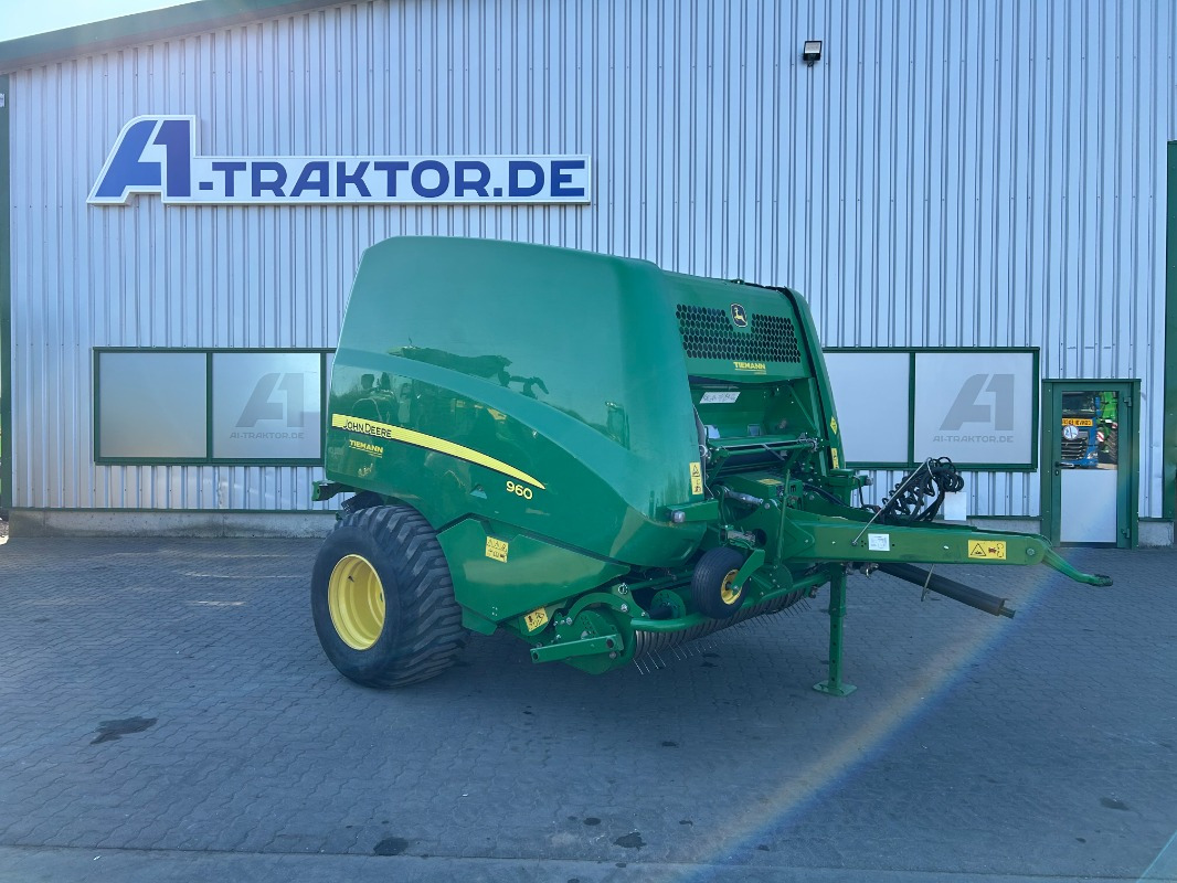 John Deere 960 Premium - Машина за фолиране: снимка 4 John Deere 960 Premium - Машина за фолиране: снимка 4