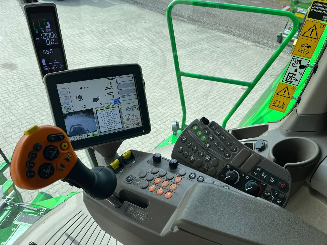 Зърнокомбайн John Deere T660: снимка 7