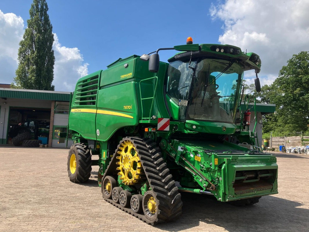 John Deere T670 - Зърнокомбайн: снимка 4 John Deere T670 - Зърнокомбайн: снимка 4