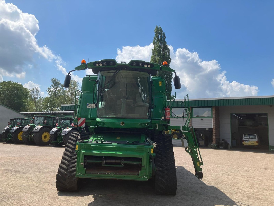 John Deere T670 - Зърнокомбайн: снимка 3 John Deere T670 - Зърнокомбайн: снимка 3