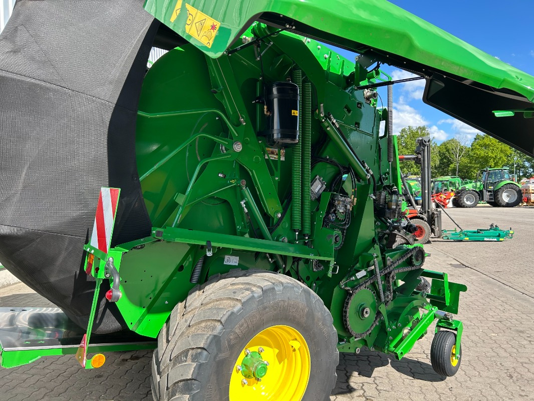 John Deere V461R - Машина за фолиране: снимка 2 John Deere V461R - Машина за фолиране: снимка 2