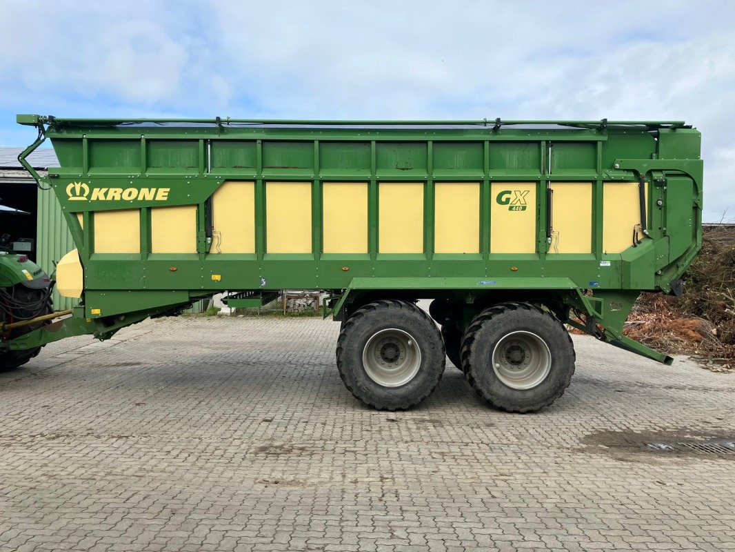 Krone GX 440 - Селскостопанско ремарке: снимка 1 Krone GX 440 - Селскостопанско ремарке: снимка 1