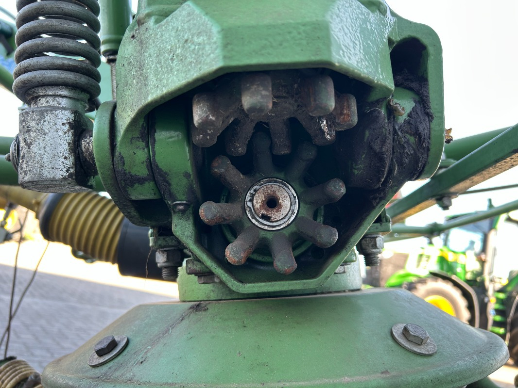 Krone KW 7.92 - Гребло/ Сенообръщачка: снимка 4 Krone KW 7.92 - Гребло/ Сенообръщачка: снимка 4