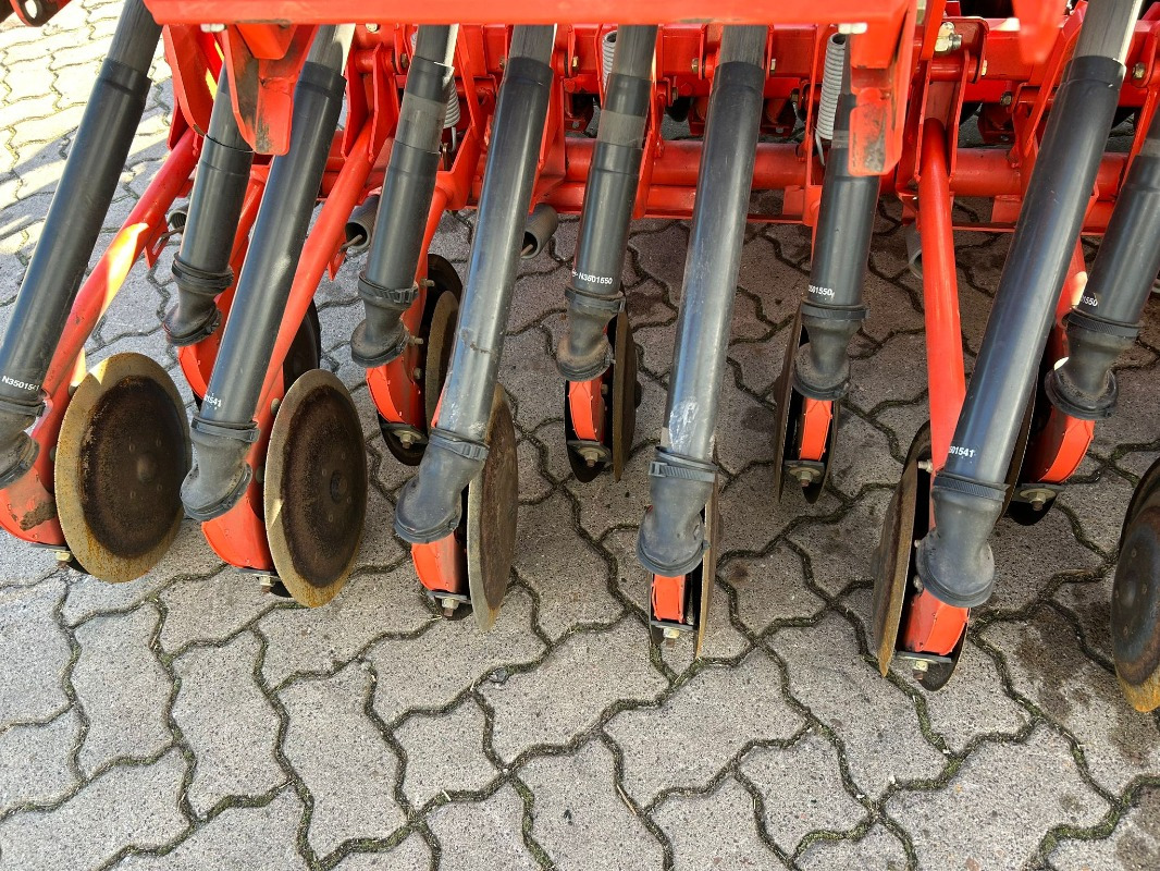 Kuhn Integra G II MIT 400 - Комбинирана сеялка: снимка 2 Kuhn Integra G II MIT 400 - Комбинирана сеялка: снимка 2