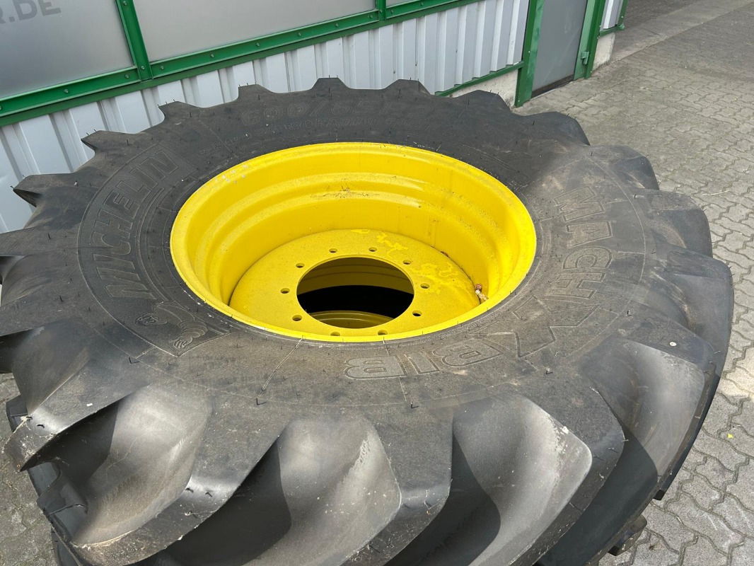 Michelin 600/65R28 - 2 Stück - Гуми и джанти за Селскостопанска техника: снимка 2 Michelin 600/65R28 - 2 Stück - Гуми и джанти за Селскостопанска техника: снимка 2