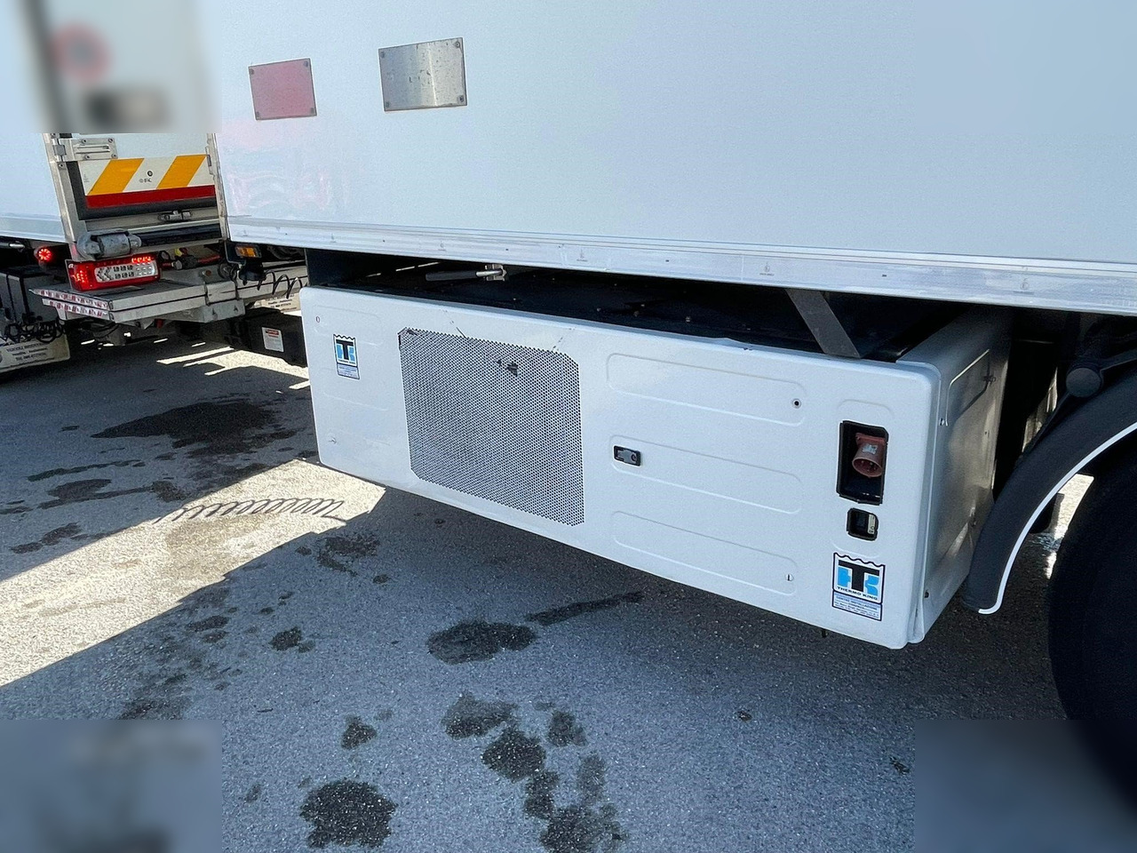 OMAR - Рефрижератор ремарке: снимка 3 OMAR - Рефрижератор ремарке: снимка 3