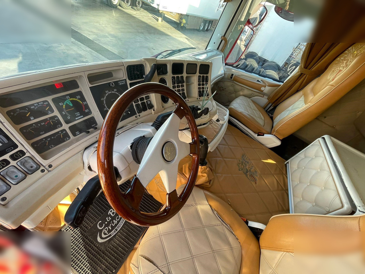 SCANIA R124.420 - Влекач: снимка 4 SCANIA R124.420 - Влекач: снимка 4