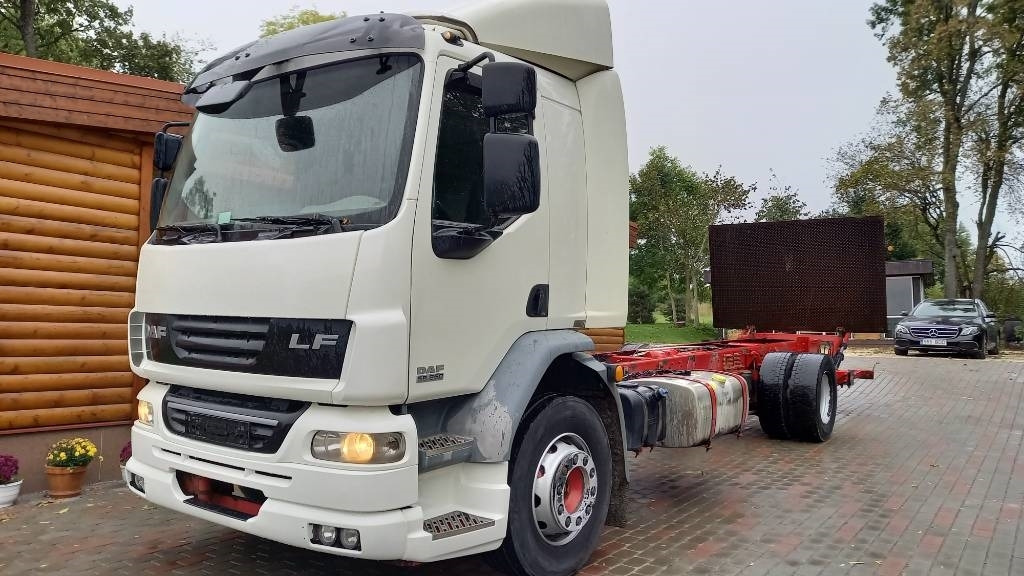 DAF FA55.250G, ONLY FOR PARTS! - Камион фургон: снимка 2 DAF FA55.250G, ONLY FOR PARTS! - Камион фургон: снимка 2