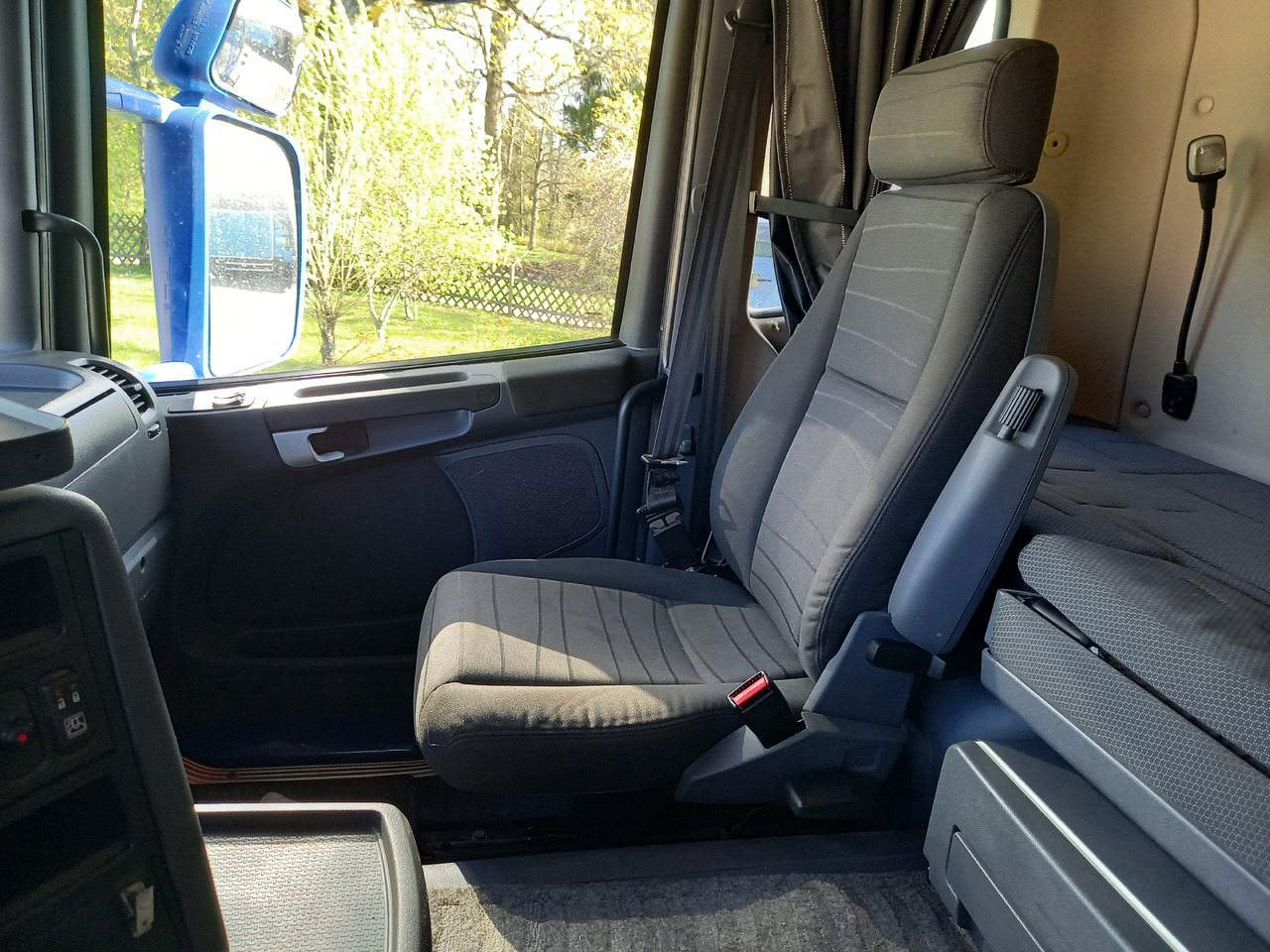 Мултилифт с кука камион SCANIA G440, 8x4, GROSS WEIGHT 36000 KG.: снимка 30