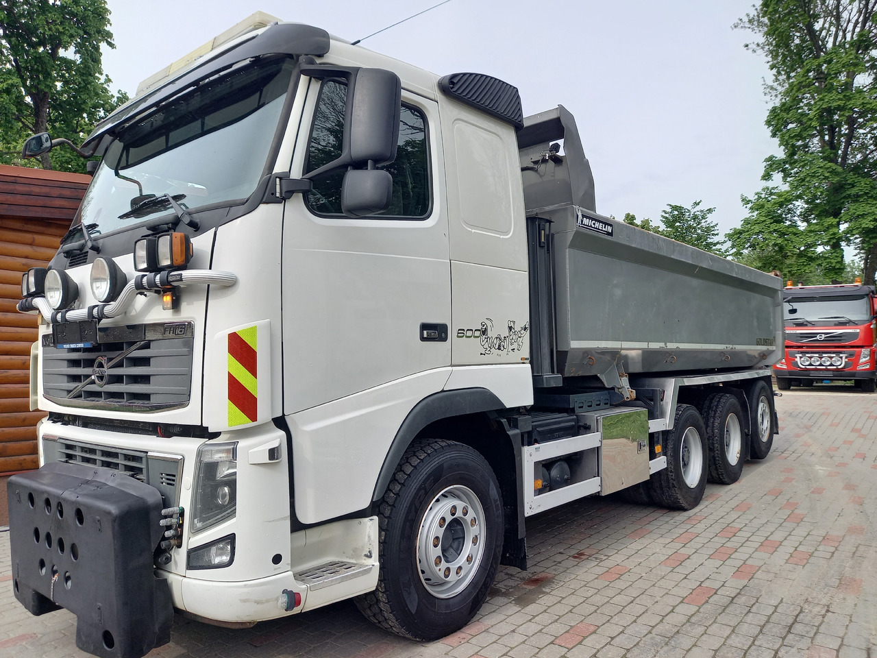 VOLVO FH16, 8x4, BIG AXLES, RETARDER, GW 39500 KG - Самосвал камион: снимка 1 VOLVO FH16, 8x4, BIG AXLES, RETARDER, GW 39500 KG - Самосвал камион: снимка 1