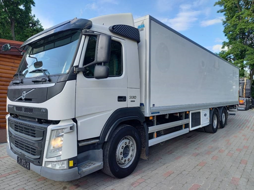 Volvo FM 330, 6x2, CARRIER SUPRA 950 U - Рефрижератор камион: снимка 1 Volvo FM 330, 6x2, CARRIER SUPRA 950 U - Рефрижератор камион: снимка 1