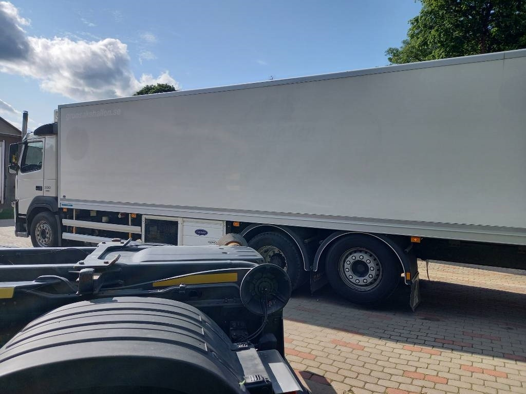 Рефрижератор камион Volvo FM 330, 6x2, CARRIER SUPRA 950 U: снимка 24
