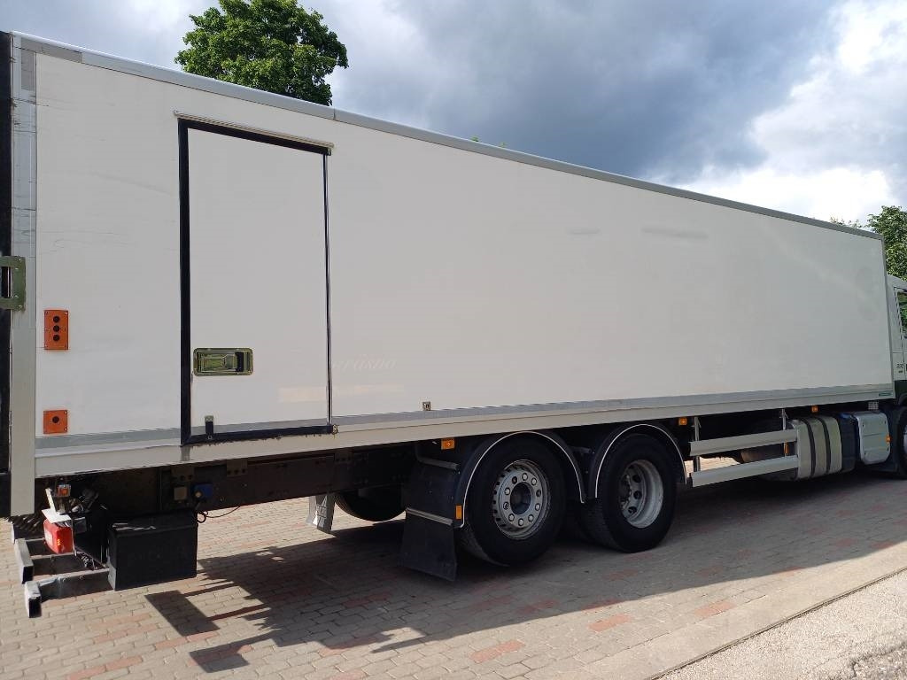 Рефрижератор камион Volvo FM 330, 6x2, CARRIER SUPRA 950 U: снимка 17
