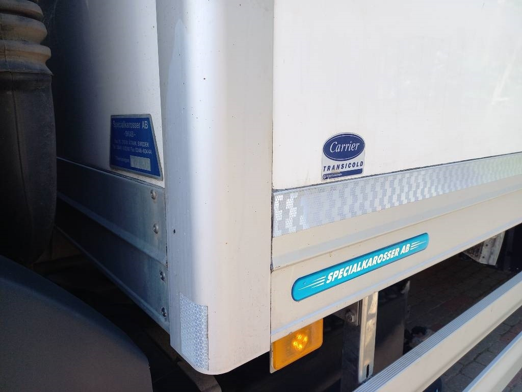 Рефрижератор камион Volvo FM 330, 6x2, CARRIER SUPRA 950 U: снимка 32