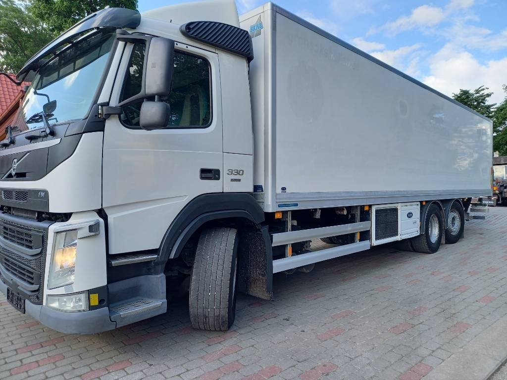 Volvo FM 330, 6x2, CARRIER SUPRA 950 U - Рефрижератор камион: снимка 3 Volvo FM 330, 6x2, CARRIER SUPRA 950 U - Рефрижератор камион: снимка 3