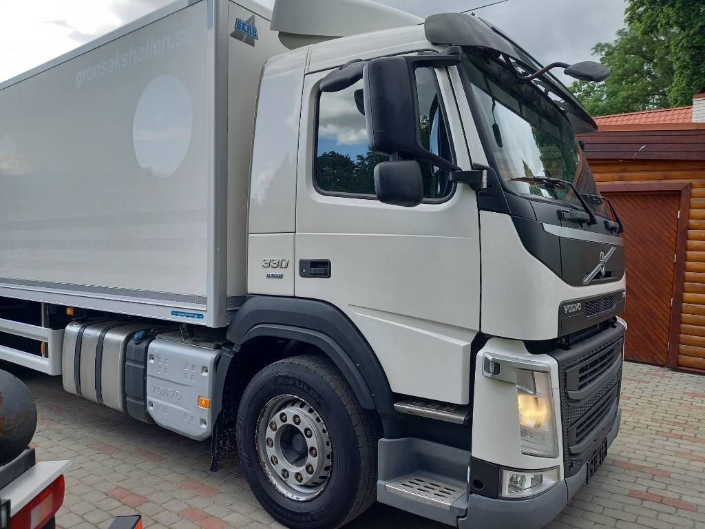 Рефрижератор камион Volvo FM 330, 6x2, CARRIER SUPRA 950 U: снимка 16