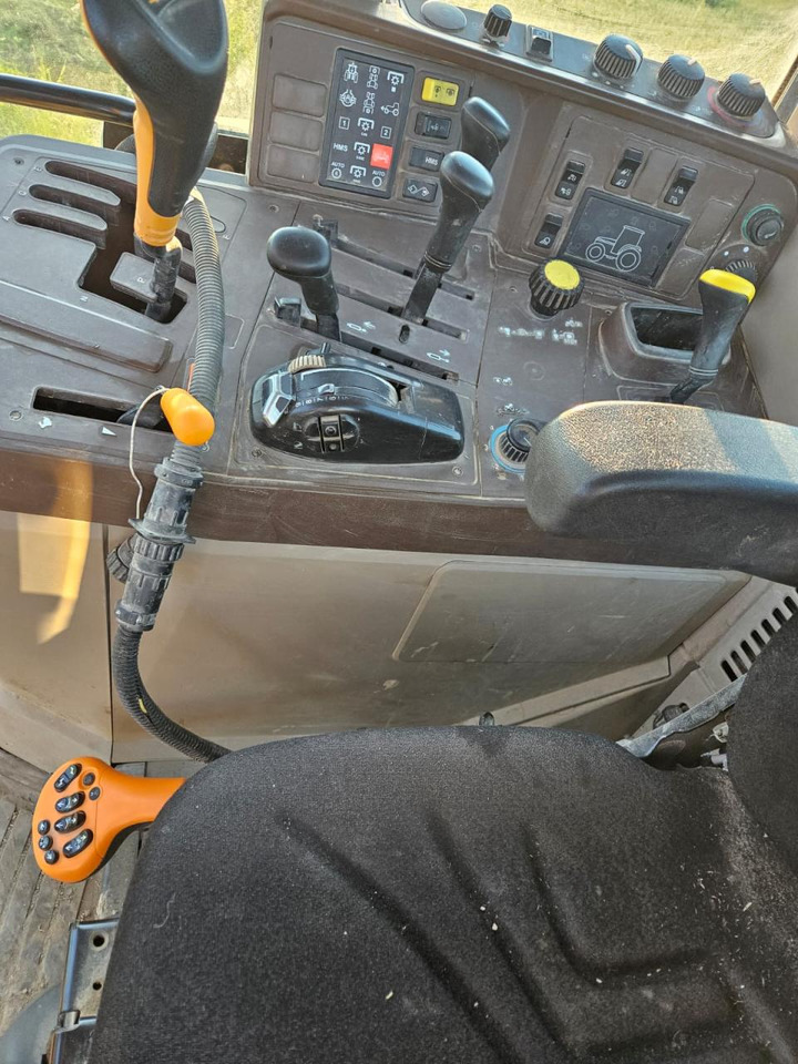 John Deere 6920 - Трактор: снимка 3 John Deere 6920 - Трактор: снимка 3