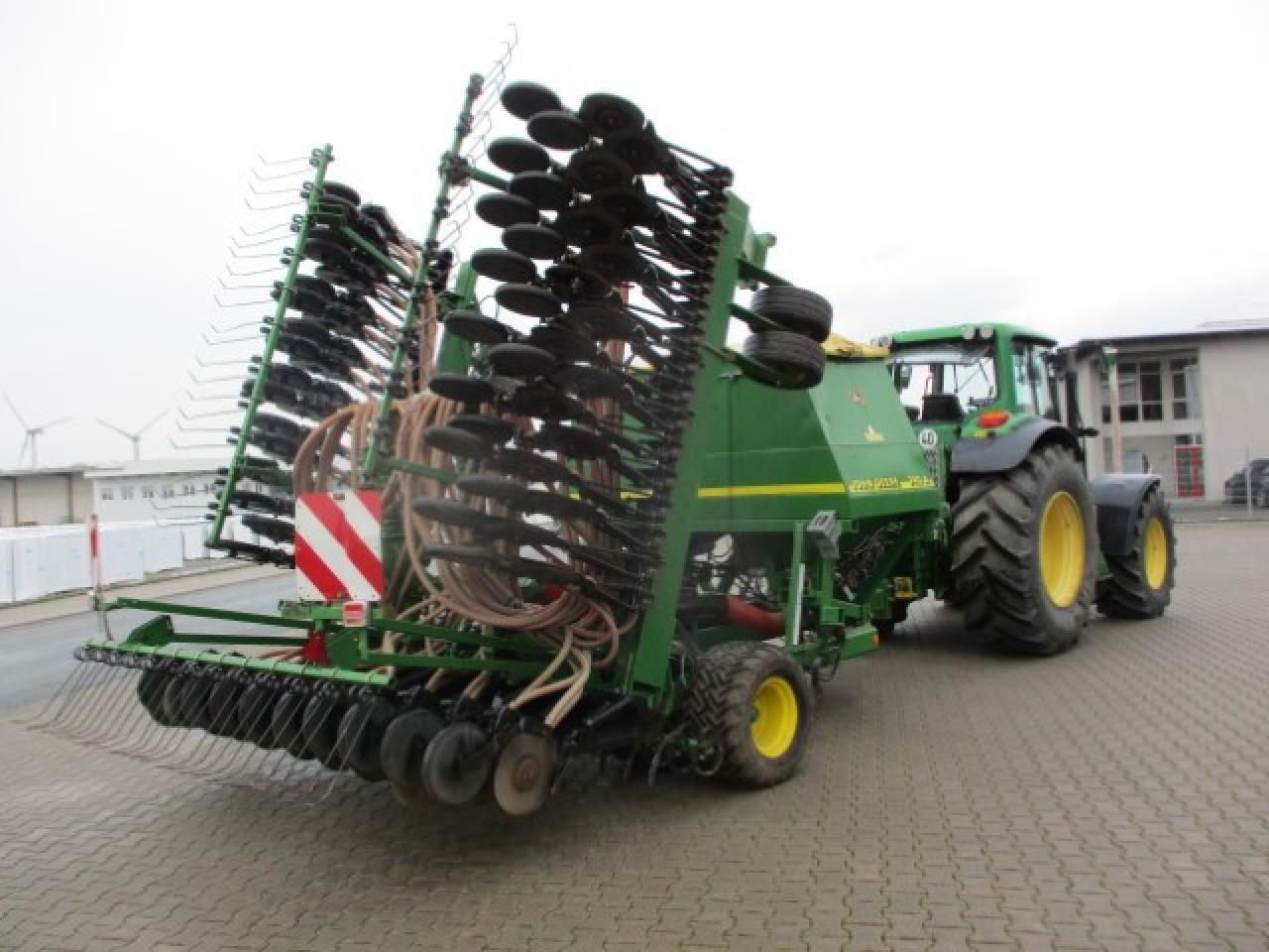 John Deere 740 A Isobus - Сеялка: снимка 4 John Deere 740 A Isobus - Сеялка: снимка 4