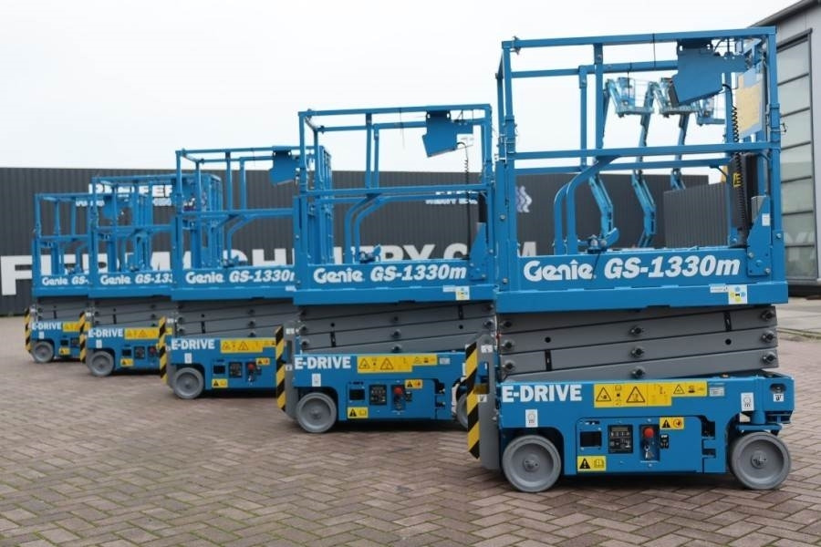 Ножична работна платформа Genie GS1330M All-Electric DC Drive, 5.9m Working Height: снимка 10