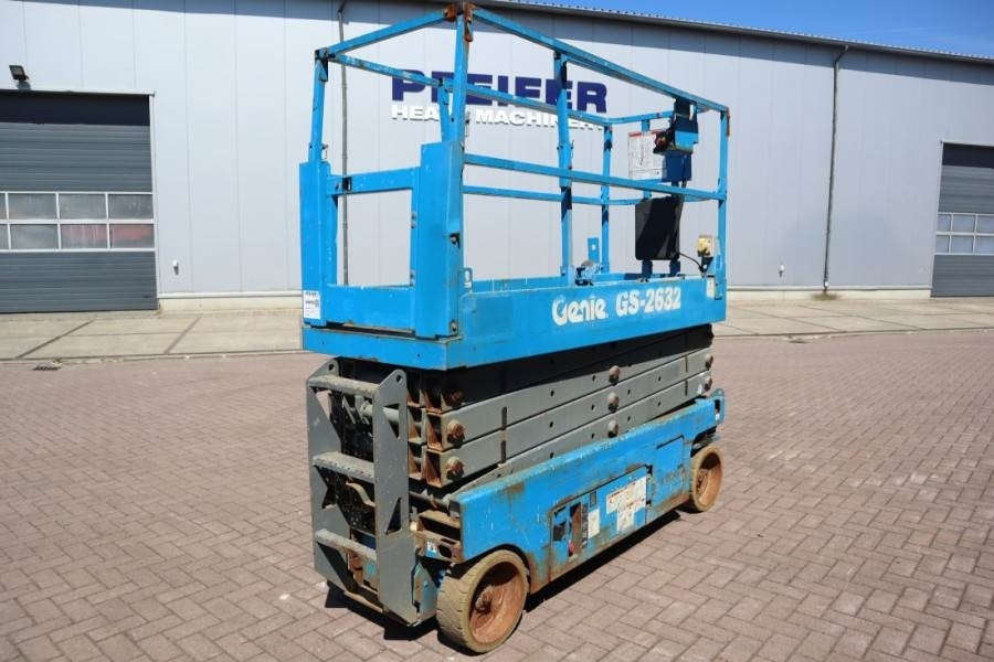 Genie GS2632 Electric, Working Height 10m, 227kg Capacit - Ножична работна платформа: снимка 2 Genie GS2632 Electric, Working Height 10m, 227kg Capacit - Ножична работна платформа: снимка 2