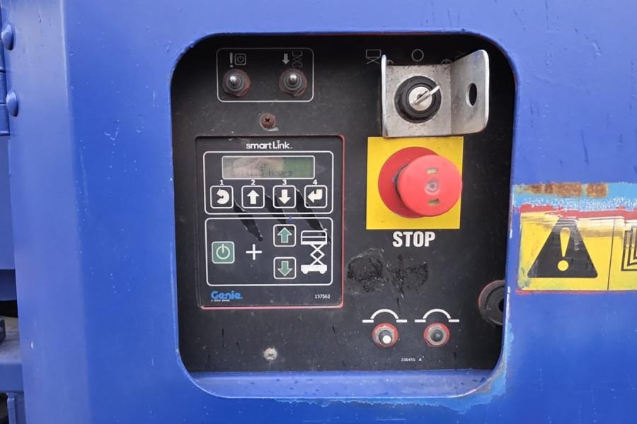 Genie GS3369DC Electric, 11.9m Working Height, 454kg Cap - Ножична работна платформа: снимка 5 Genie GS3369DC Electric, 11.9m Working Height, 454kg Cap - Ножична работна платформа: снимка 5