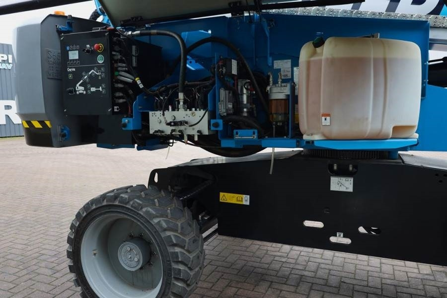 Телескопична платформа Genie S65XC Valid inspection, *Guarantee! Diesel, 4x4 Dr: снимка 11