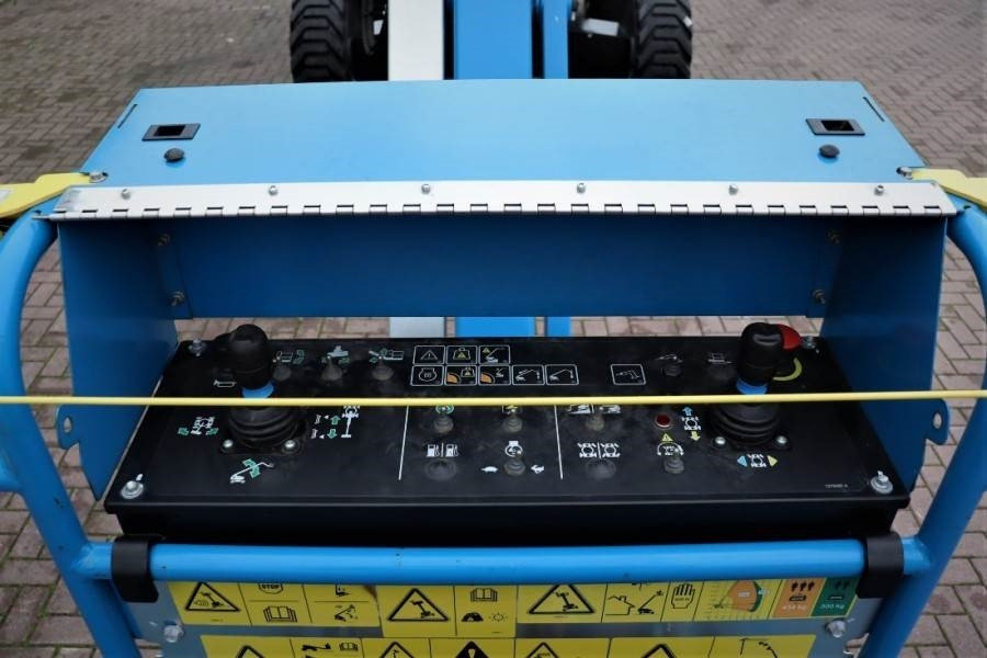 Genie S65XC Valid inspection, *Guarantee! Diesel, 4x4 Dr - Телескопична платформа: снимка 4 Genie S65XC Valid inspection, *Guarantee! Diesel, 4x4 Dr - Телескопична платформа: снимка 4