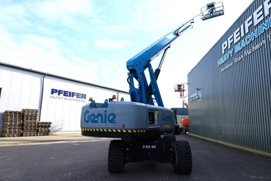 Genie S85XC Valid inspection, *Guarantee! Diesel, 4x4 Dr - Телескопична платформа: снимка 2 Genie S85XC Valid inspection, *Guarantee! Diesel, 4x4 Dr - Телескопична платформа: снимка 2