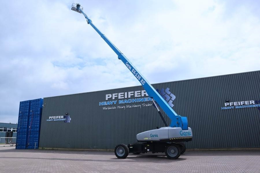 Genie SX135XC Diesel, 43m Working Height, 27.5m Reach, B - Телескопична платформа: снимка 2 Genie SX135XC Diesel, 43m Working Height, 27.5m Reach, B - Телескопична платформа: снимка 2