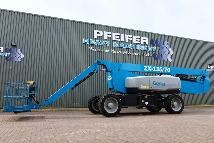 Genie ZX135/70 Diesel, 4x4x4 Drive, 43m Working Height, - Артикулираща платформа: снимка 1 Genie ZX135/70 Diesel, 4x4x4 Drive, 43m Working Height, - Артикулираща платформа: снимка 1