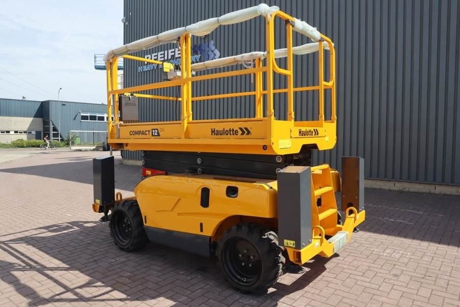 Ножична работна платформа Haulotte Compact 12DX Valid Inspection, *Guarantee! Diesel,: снимка 6
