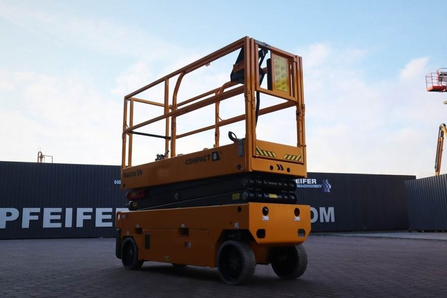 Haulotte Compact 8N Valid inspection, *Guarantee! 8m Workin - Ножична работна платформа: снимка 3 Haulotte Compact 8N Valid inspection, *Guarantee! 8m Workin - Ножична работна платформа: снимка 3