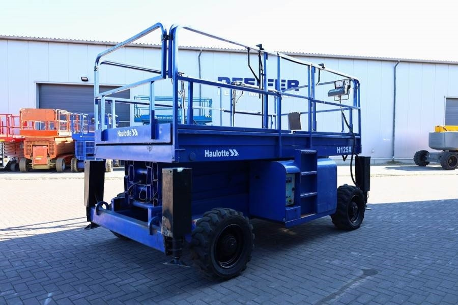 Haulotte H12SX Diesel, 4x4 Drive, 12m Working Height, 700kg - Ножична работна платформа: снимка 2 Haulotte H12SX Diesel, 4x4 Drive, 12m Working Height, 700kg - Ножична работна платформа: снимка 2